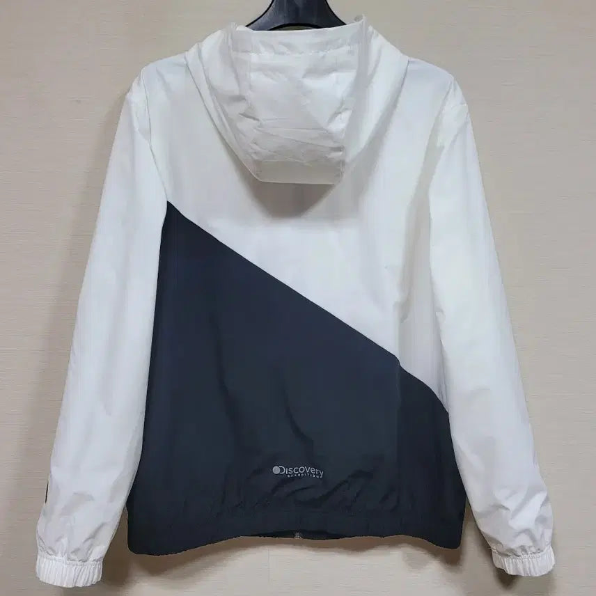 [SOLD OUT] 디스커버리 남성 이노블럭 후디드 바람막이