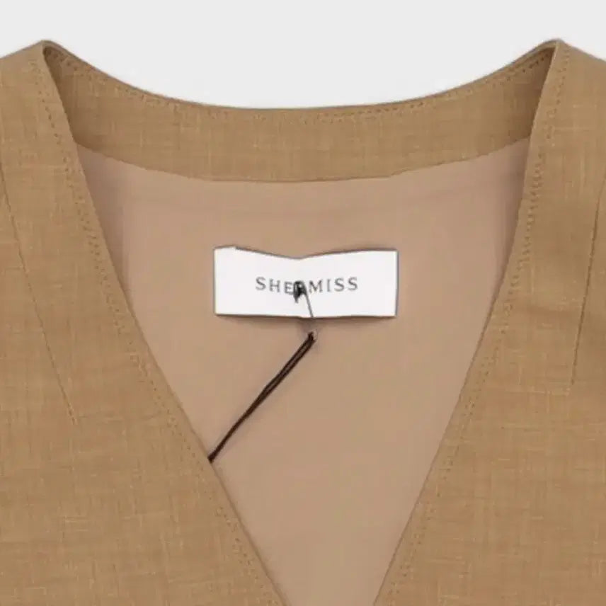 [SOLD OUT] 새상품) 쉬즈미스 베이지 하프 자켓55