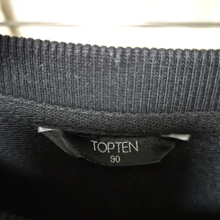 [BUNJANG] Topten Crop Sweatshirt Black / 탑텐 크롭 맨투맨 티셔츠 블랙
