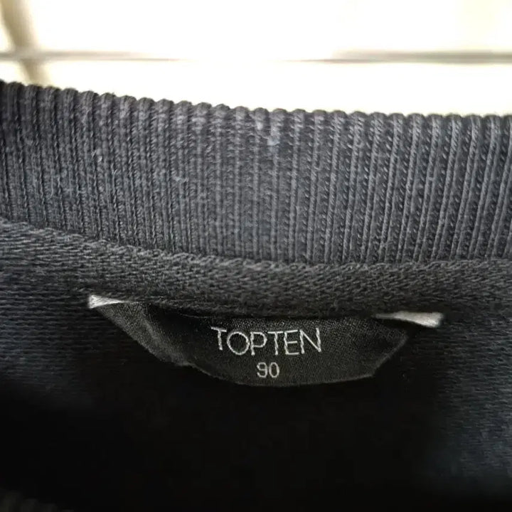 [BUNJANG] Topten Crop Sweatshirt Black / 탑텐 크롭 맨투맨 티셔츠 블랙