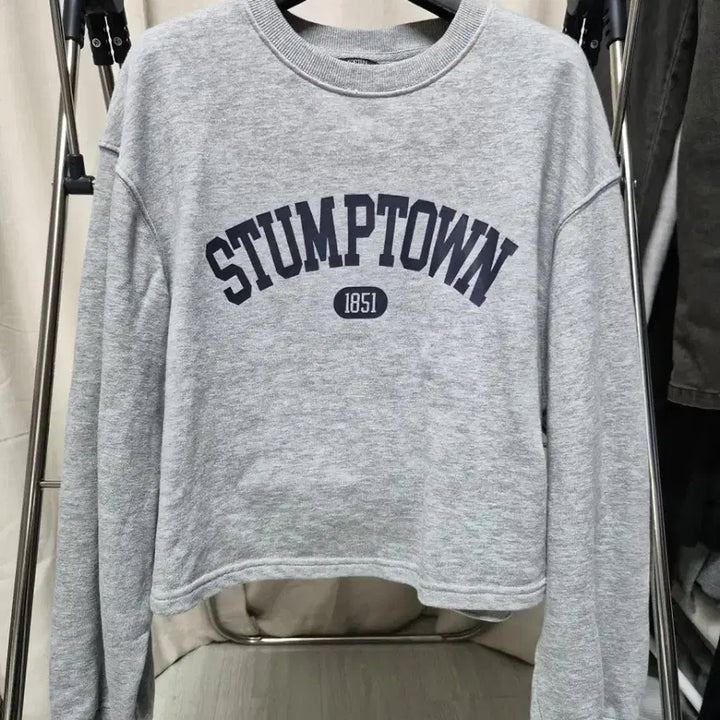 [BUNJANG] Topten Crop Sweatshirt Black / 탑텐 크롭 맨투맨 티셔츠 블랙