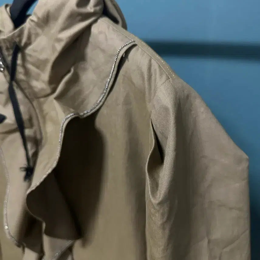 [BUNJANG] Unbranded Olive Green Khaki Field Jacket / (새상품) 후드 카키올리브색 야상 점퍼