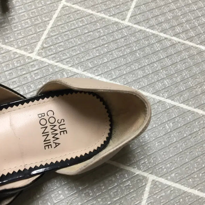 [BUNJANG] Suecomma Bonnie Open Flat Pumps 230 / 슈콤마보니 오픈 플랫 펌프스 230