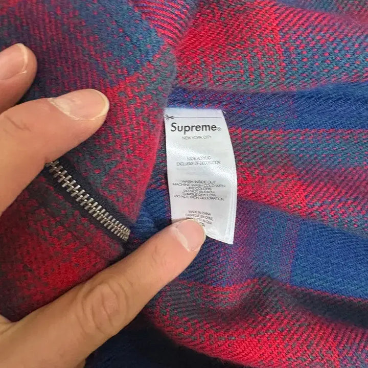 [SOLD OUT] 슈프림 스터드 쉐도우 플레이드 집업 25FW