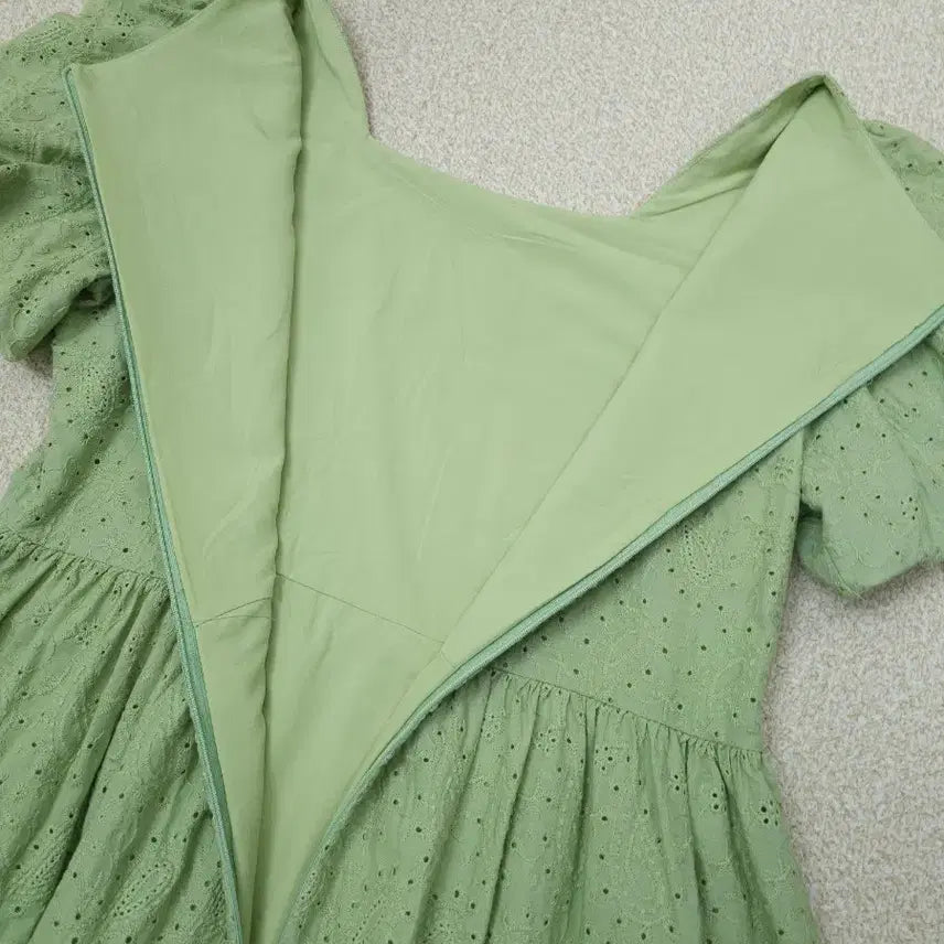 [BUNJANG] Vintage Square Neck Long Dress / (F)여성 롱 원피스 스퀘어넥 반팔 펀칭 빈티지 E9W2454