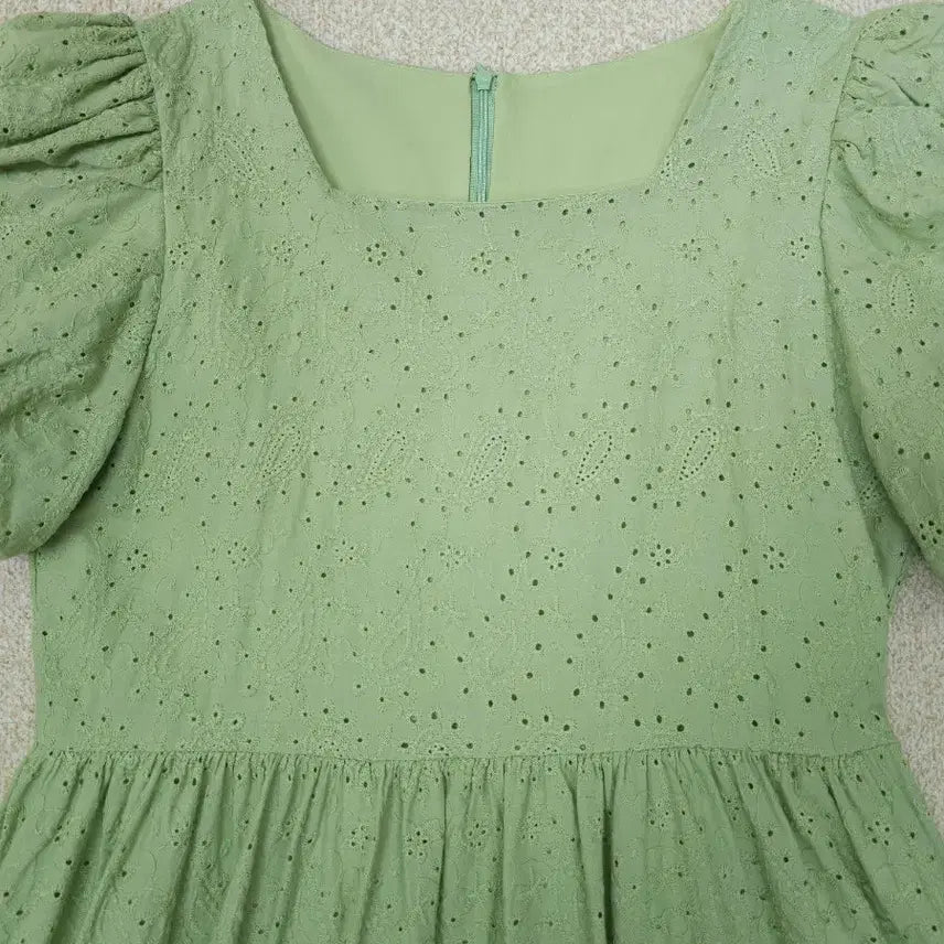 [BUNJANG] Vintage Square Neck Long Dress / (F)여성 롱 원피스 스퀘어넥 반팔 펀칭 빈티지 E9W2454
