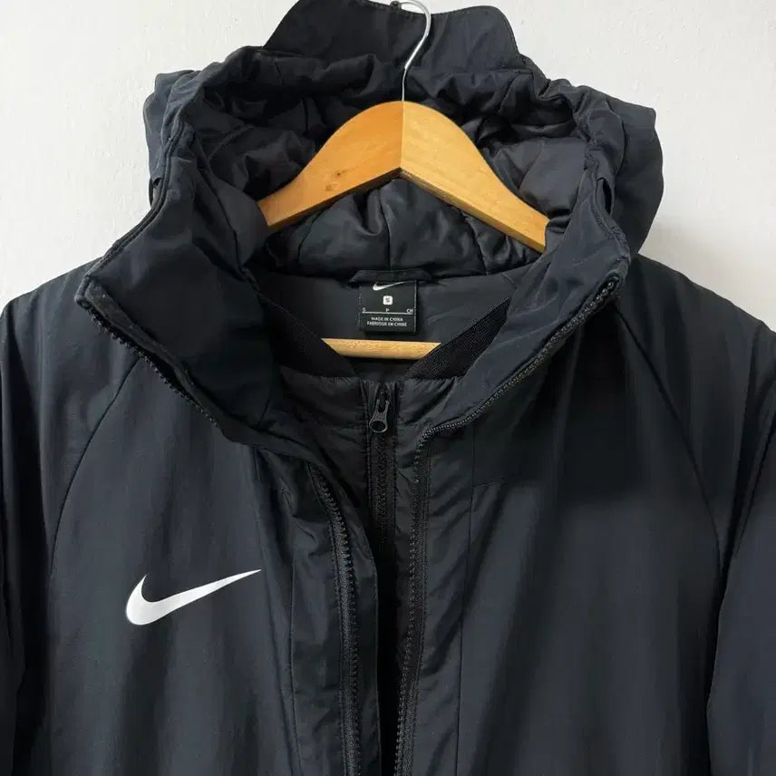[BUNJANG] Nike Academy Padded Jacket Black Size S / S 95사이즈 나이키 아카데미 패딩 블랙색상