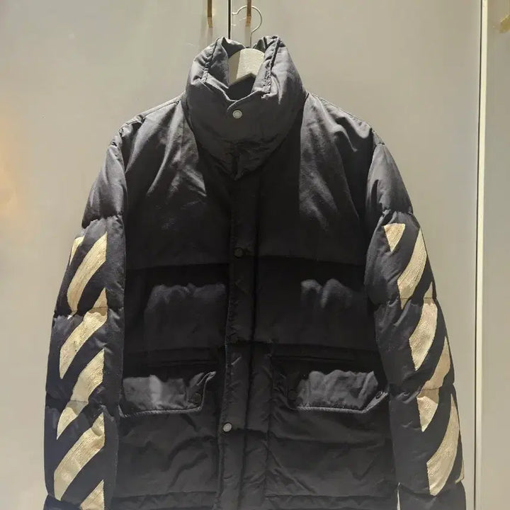 [BUNJANG] Off-White Arrow Puffer Jacket / 오프화이트 에로우 푸퍼 패딩 자켓