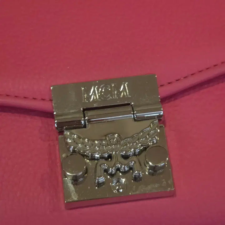 [BUNJANG] MCM Patricia Wallet &amp; Crossbody Bag / MCM 패트리샤 지갑&amp;크로스백