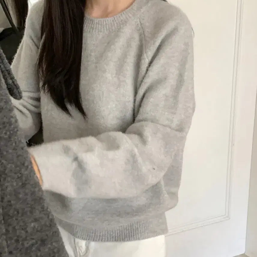 [BUNJANG] MarynRound Soft Loose Fit Round Knit Gray / 메리어라운드 소프트 루즈핏 라운드 니트 그레이