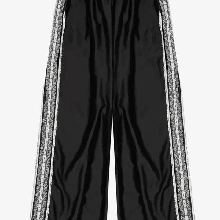 [BUNJANG] Love Is True Palace Training Pants (Black) / 러브이즈트루 PA LACE TRANING PANTS(BLACK)