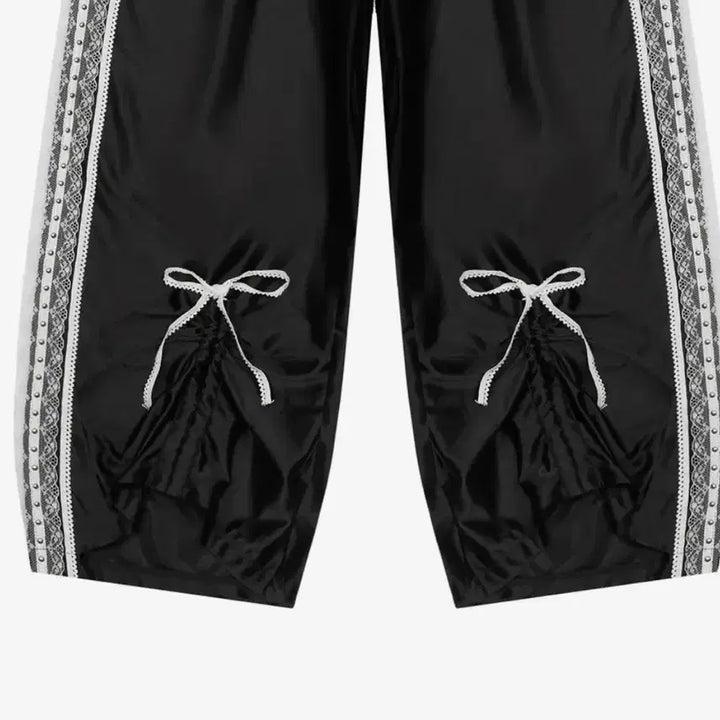 [BUNJANG] Love Is True Palace Training Pants (Black) / 러브이즈트루 PA LACE TRANING PANTS(BLACK)