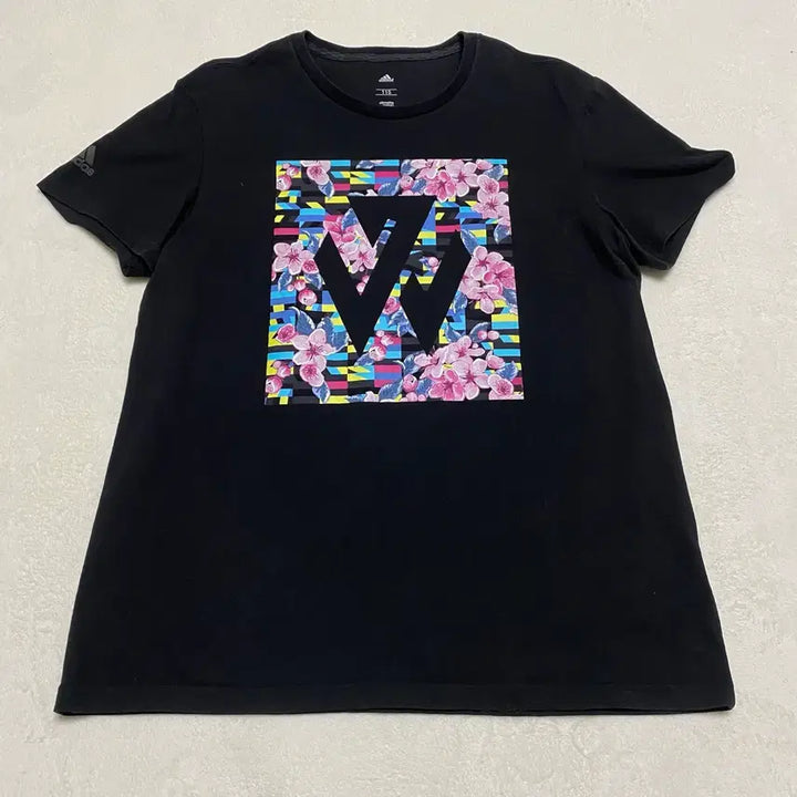 [BUNJANG] Adidas Black Flower T-shirt 3XL / 아디다스 블랙 플라워 반팔티 3xl