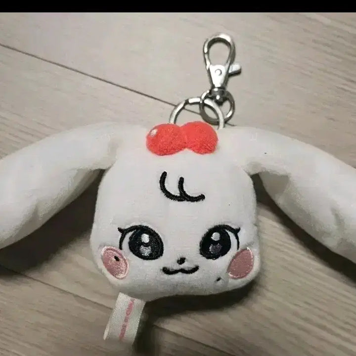 [BUNJANG] IVE Wonyoung Cherry Face Keyring / 아이브 원영 인형 체리얼굴키링
