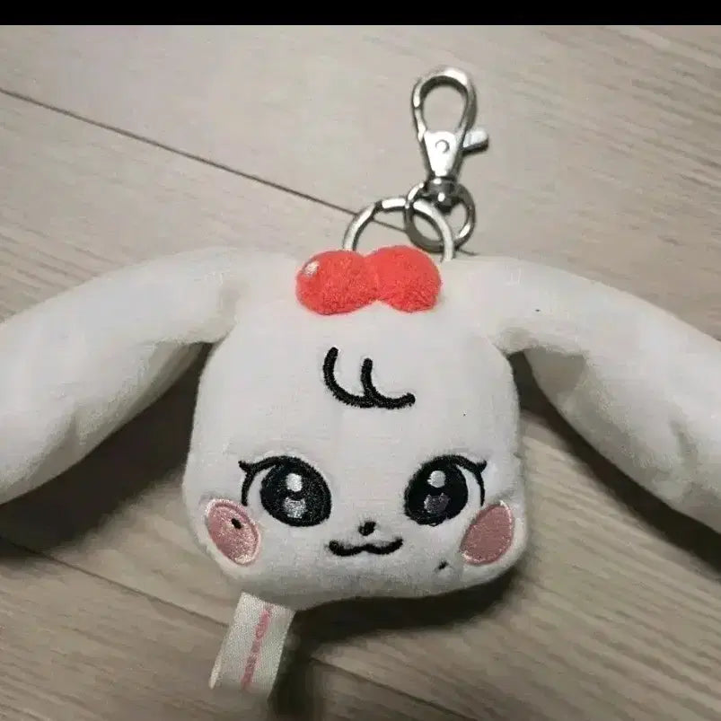 [BUNJANG] IVE Wonyoung Cherry Face Keyring / 아이브 원영 인형 체리얼굴키링