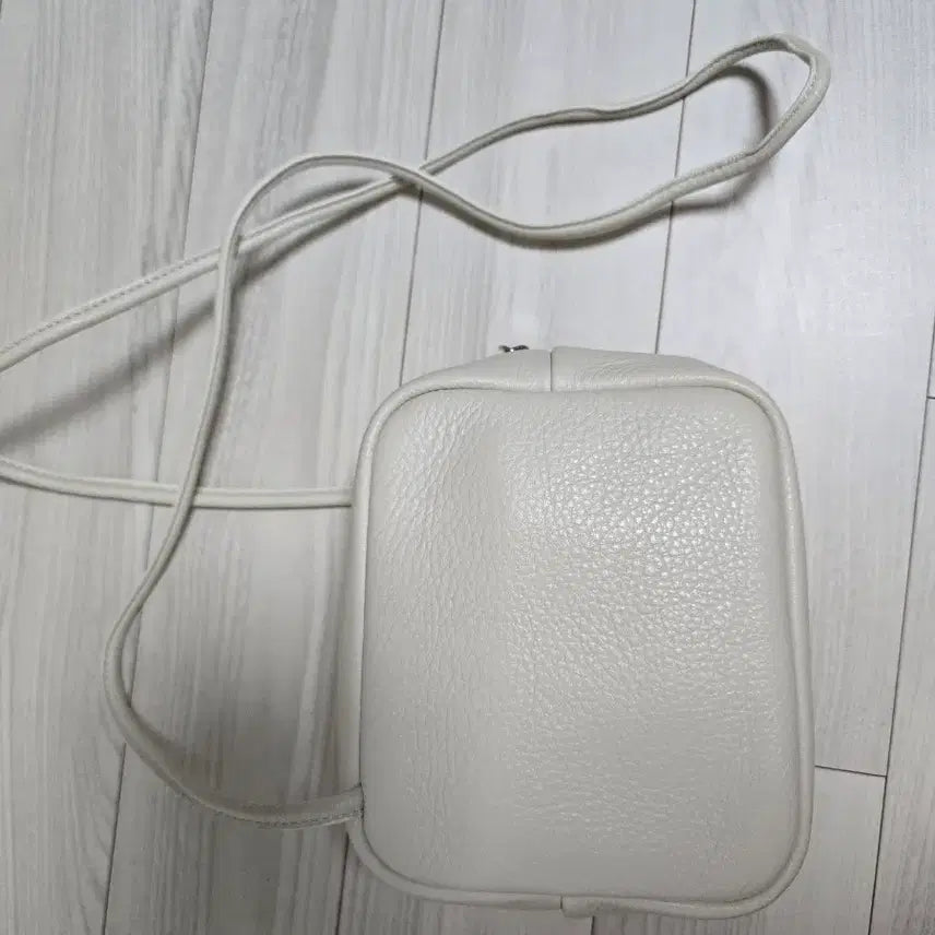 [BUNJANG] URAQO Square Mini Crossbody Bag Ivory / 유라고 크로스백