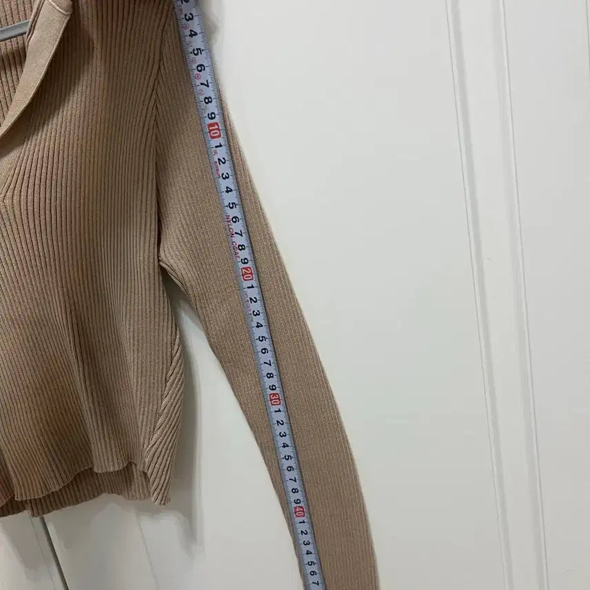 [BUNJANG] V-Neck Ribbed Knit Long-Sleeve T-Shirt Beige / 브이넥 골지 니트 긴팔티 베이지