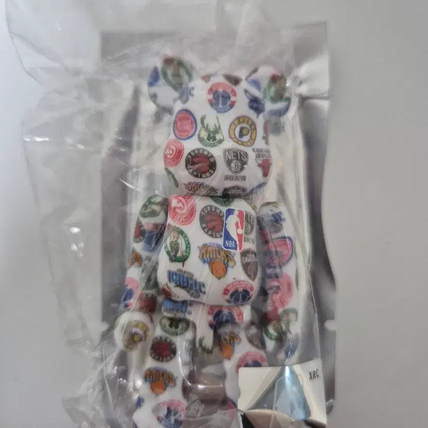 [BUNJANG] Bearbrick NBA East Hero Figure / 베어브릭 정규 42탄 히어로 NBA 동부 미개봉 판매합니다.