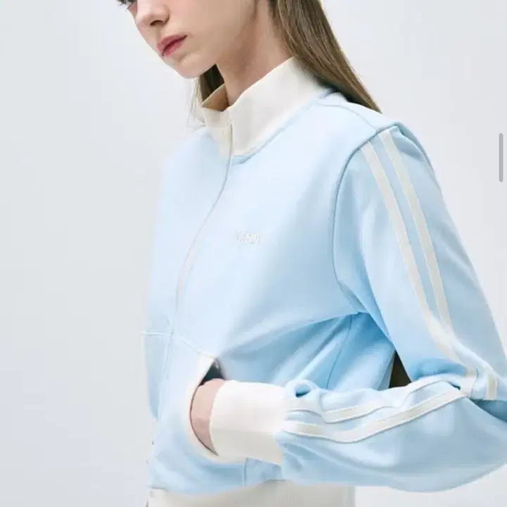 [BUNJANG] Nerdy Heritage Crop Track Top Jersey Soft Blue (M) / 널디 헤리티지 크롭 트랙탑 져지 소프트블루 M