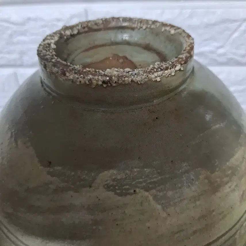 [BUNJANG] Buncheong Ware Iron-Painted White Porcelain Wine Bottle / 분청철화백자주병