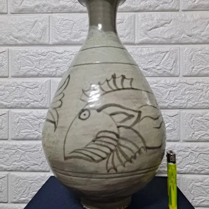 [BUNJANG] Buncheong Ware Iron-Painted White Porcelain Wine Bottle / 분청철화백자주병