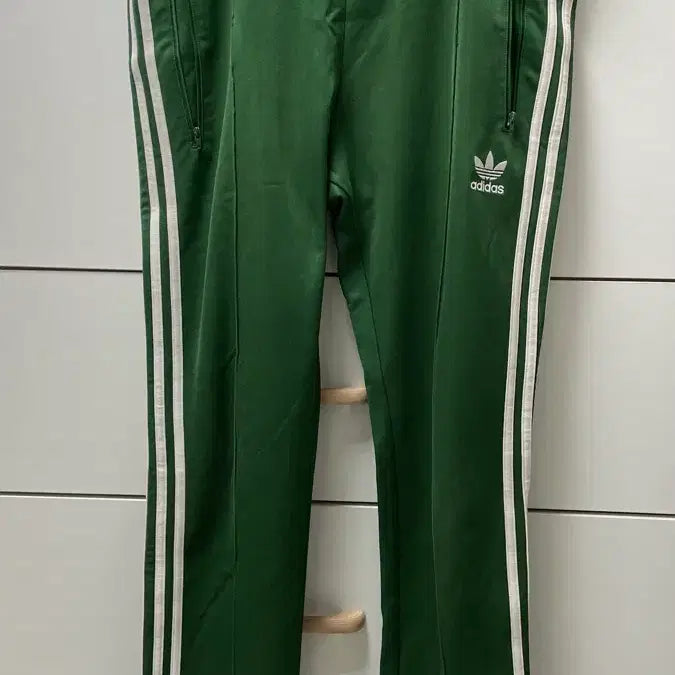 [BUNJANG] Adidas Europa Green Track Top &amp; Track Pants Bundle Set / 아디다스 유로파 그린 트랙탑 트랙팬츠