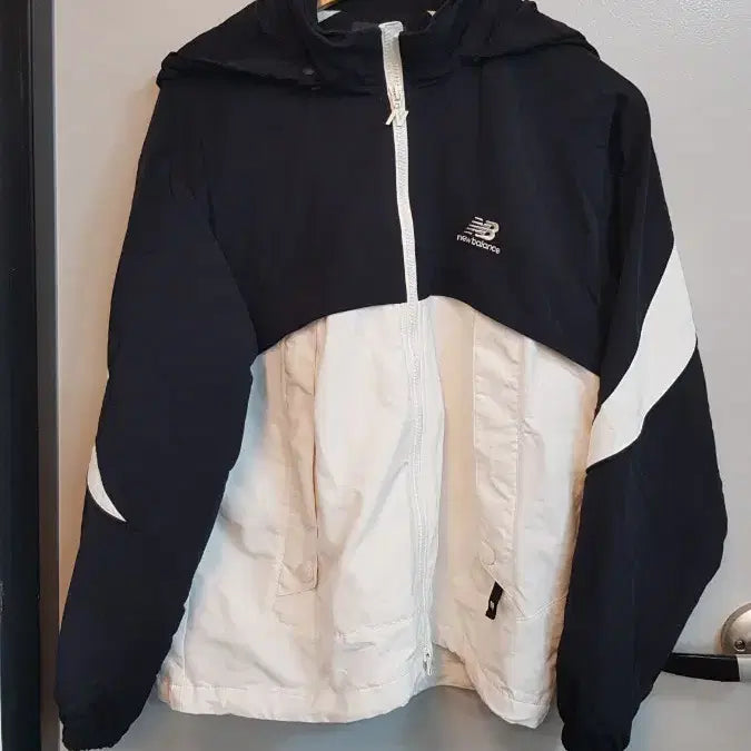 [SOLD OUT] 뉴발란스 배색 바람막이 자켓95(M)