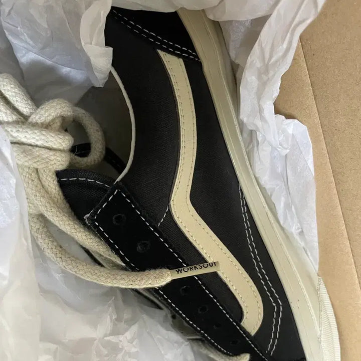 [BUNJANG] Vans Vault x WORKSOUT OG Style 36 LX Sneakers / [새제품] 반스 볼트 OG 스타일 36 LX 워크아웃 블랙 260