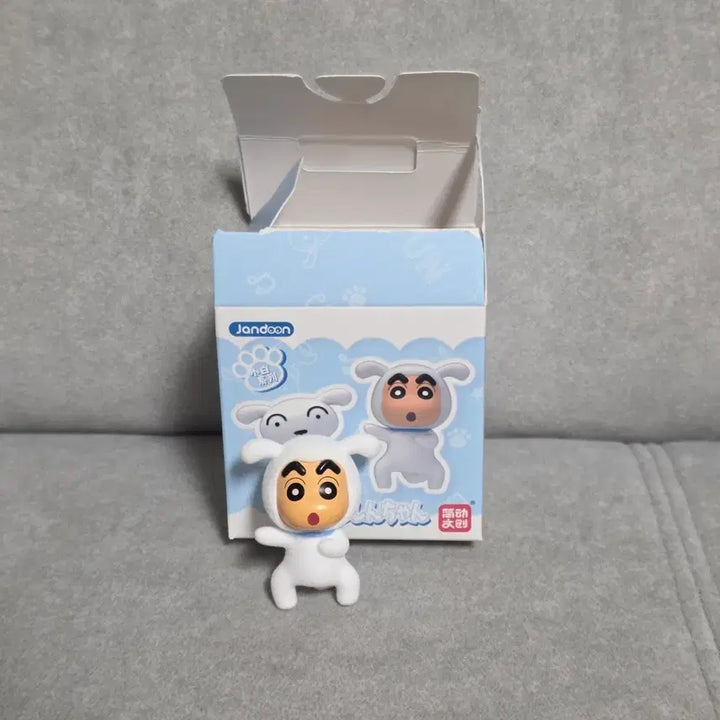 [BUNJANG] Jandoon Shin Chan White Dog Costume Flocked Figure / Jandoon 짱구는못말려 흰둥이 코스튬 플로키 피규어
