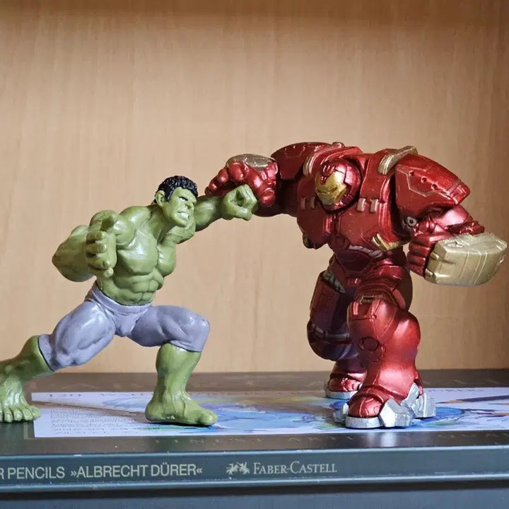 [BUNJANG] Hulk &amp; Iron Man Hulkbuster Figure Set / 헐크 &amp; 아이언맨 헐크버스터 피규어