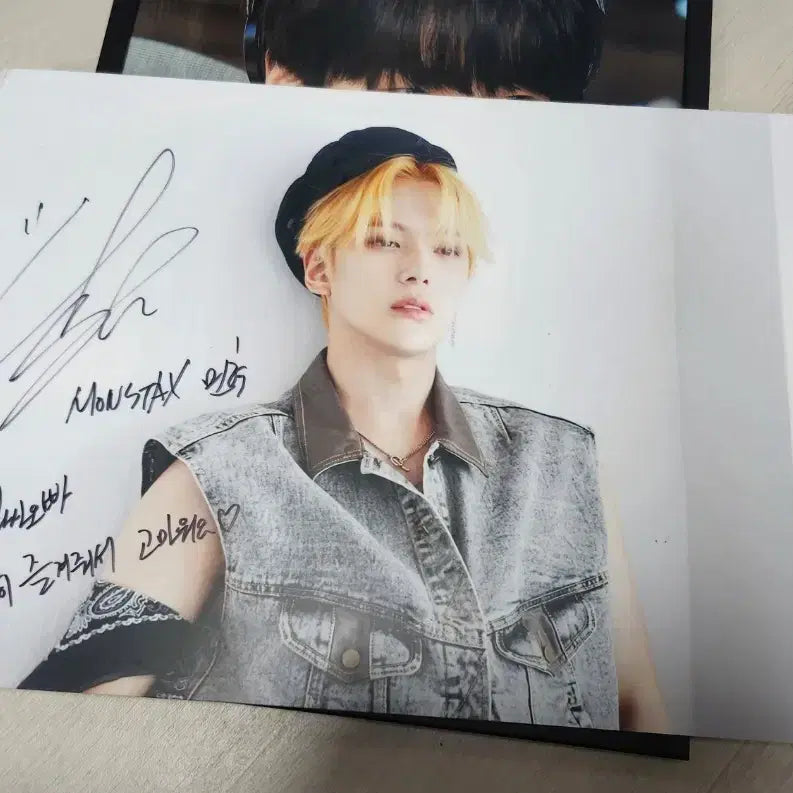 [BUNJANG] Yang Yang Minhyuk A3 Frame / (최종할인) 양양민혁 액자 A3