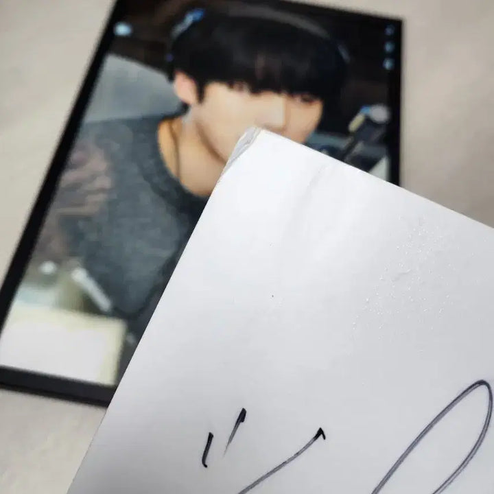 [BUNJANG] Yang Yang Minhyuk A3 Frame / (최종할인) 양양민혁 액자 A3
