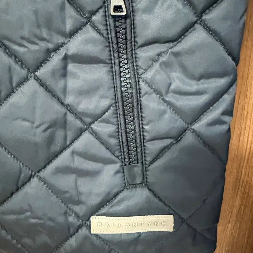 [BUNJANG] Ballantyne Cashmere Trimmed Quilted Vest / 발렌타인 캐시미어 트리밍 퀼팅 베스트