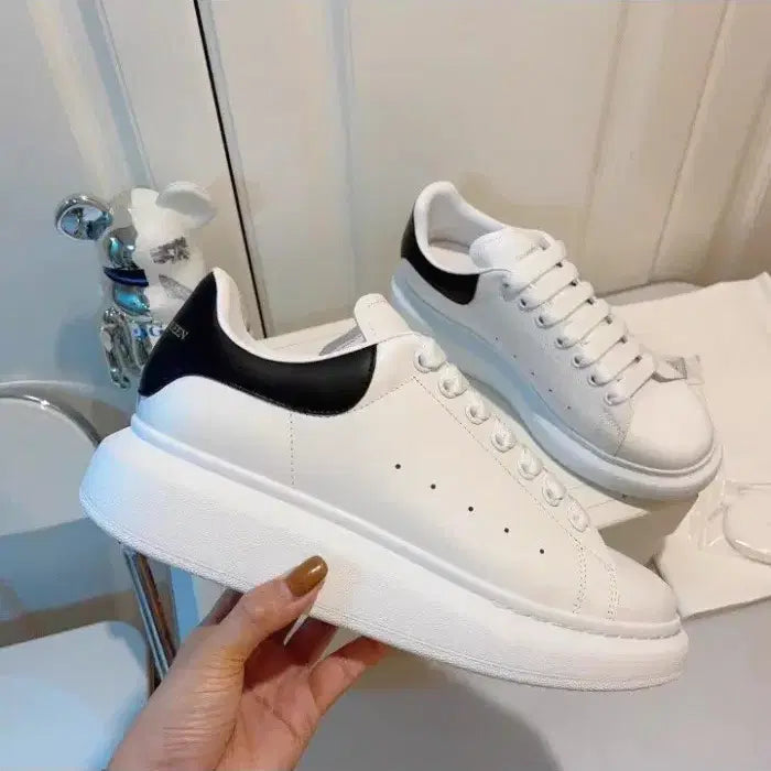 [BUNJANG] Alexander McQueen Oversized Sneakers White Black / 알렉산더 맥퀸 오버솔 스니커즈 화이트 블랙