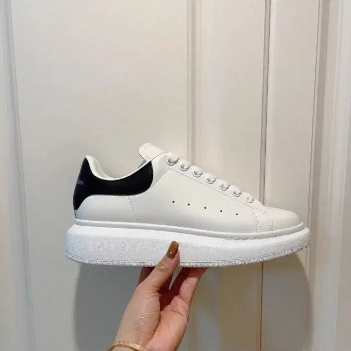 [BUNJANG] Alexander McQueen Oversized Sneakers White Black / 알렉산더 맥퀸 오버솔 스니커즈 화이트 블랙