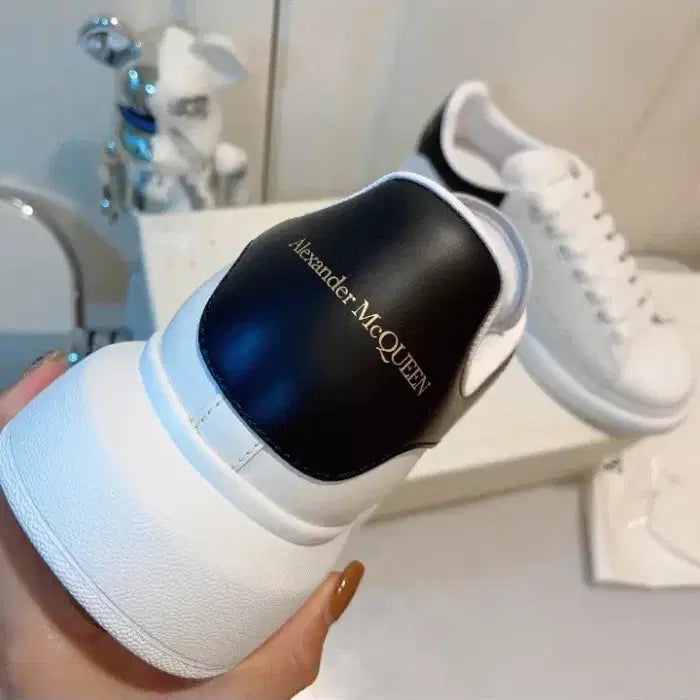 [BUNJANG] Alexander McQueen Oversized Sneakers White Black / 알렉산더 맥퀸 오버솔 스니커즈 화이트 블랙