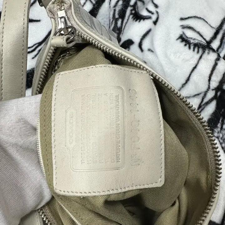 [BUNJANG] Coach Signature Canvas Mini Shoulder Bag / 코치 시그니처 캔버스 미니 숄더백