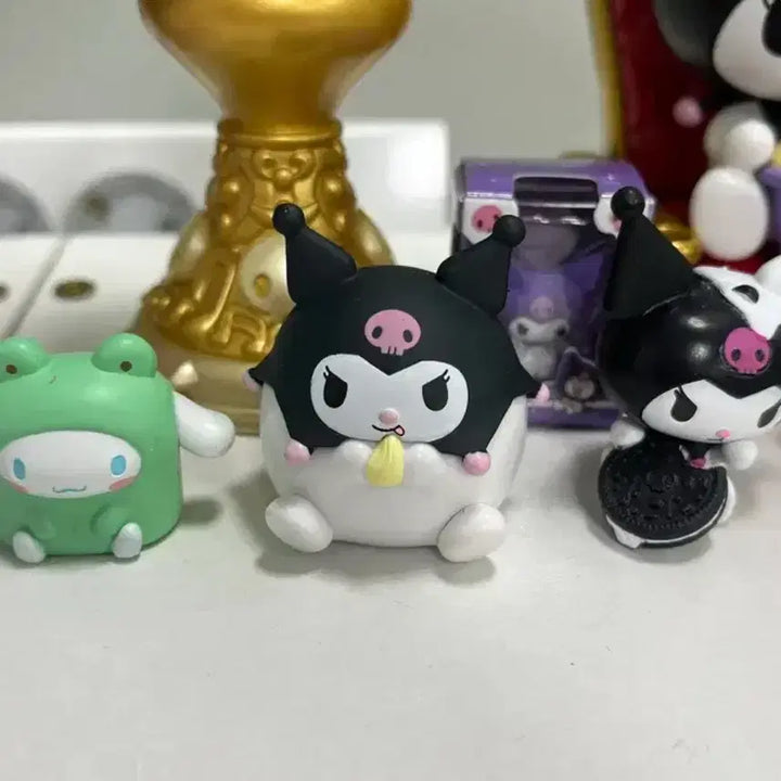 [BUNJANG] Kuromi Chubby Figure / 미개봉) 너무 많이먹어서 뚱뚱해진 가챠 쿠로미