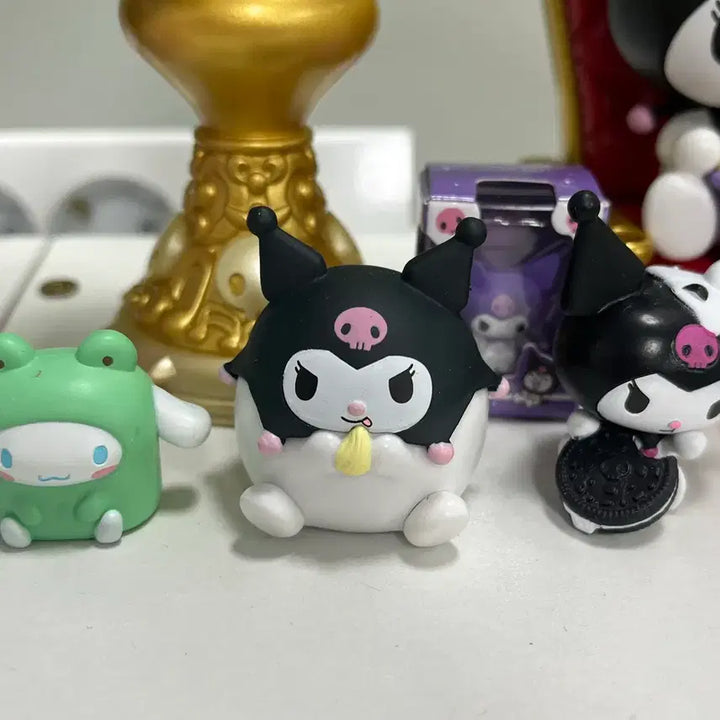 [BUNJANG] Kuromi Chubby Figure / 미개봉) 너무 많이먹어서 뚱뚱해진 가챠 쿠로미