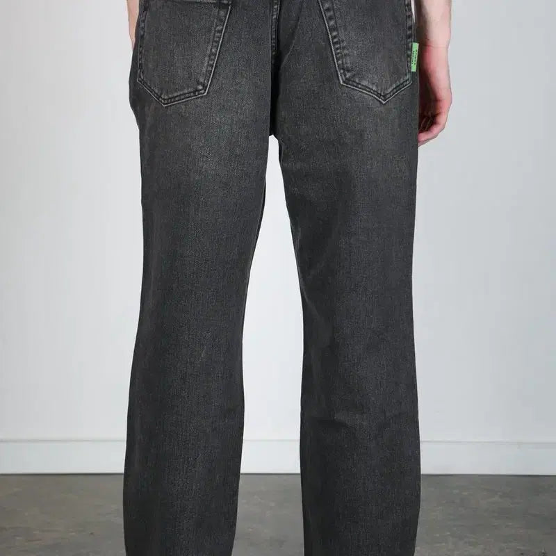 [SOLD OUT] 윌리 차바리아 흑청 데님팬츠