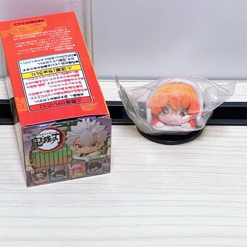 [BUNJANG] Demon Slayer Zenitsu Figure / 미개봉)귀멸의 칼날 오네무탄 젠이츠 피규어 가챠