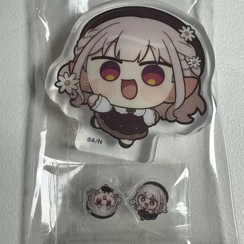 [BUNJANG] Nijisanji with cafe Eri Acrylic Block / 니지산지 with cake 에루 아크릴블럭