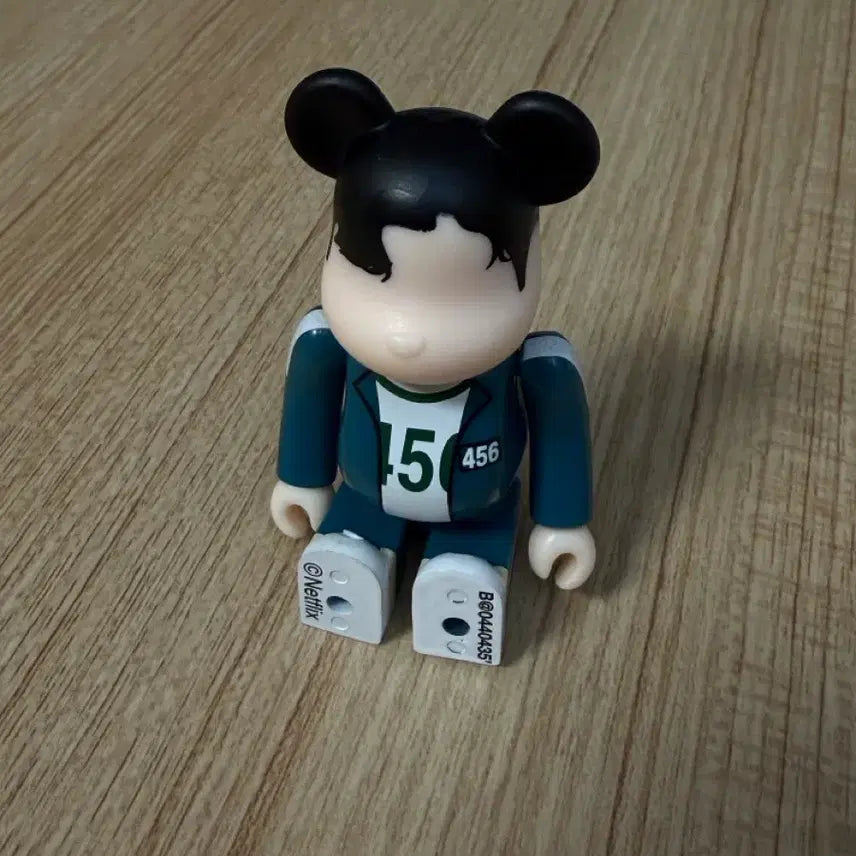 [BUNJANG] Bearbrick Squid Game Lee Jung-jae Mini Figure / 베어브릭 오징어게임 이정재 미니 피규어