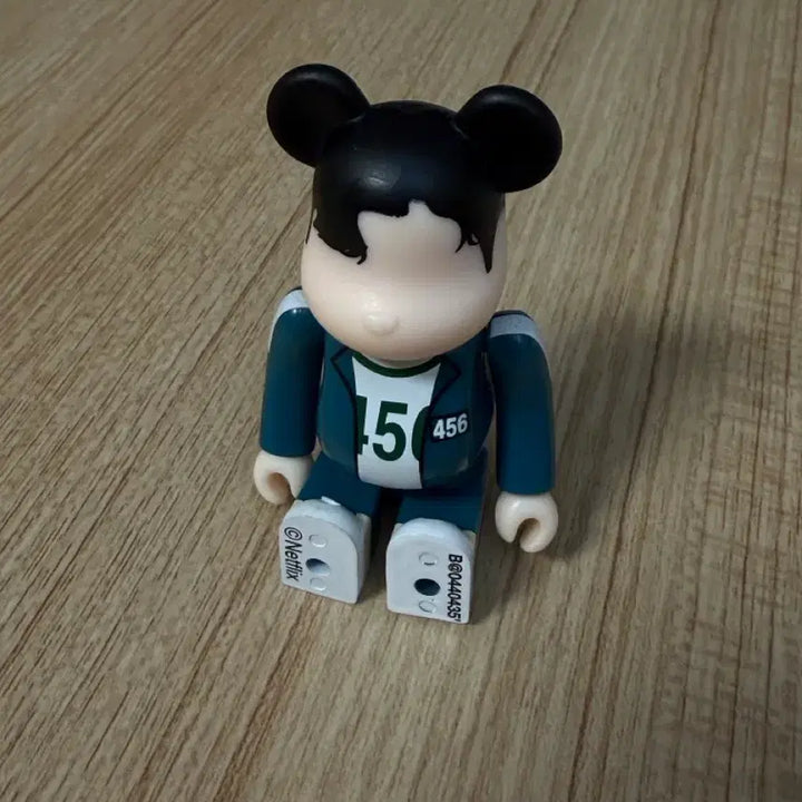 [BUNJANG] Bearbrick Squid Game Lee Jung-jae Mini Figure / 베어브릭 오징어게임 이정재 미니 피규어