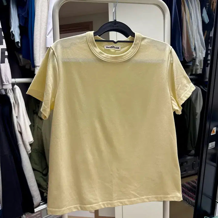 [BUNJANG] Insilence Short-Sleeve T-Shirt Yellow / 인사일런스 반팔 티셔츠 옐로우