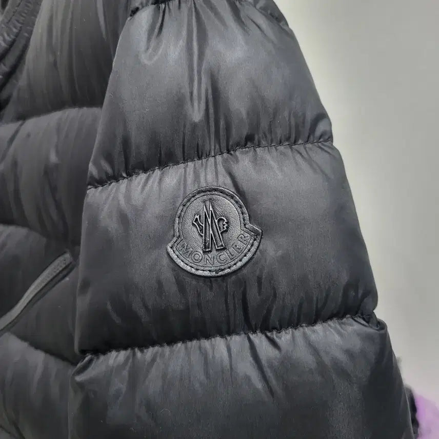 [BUNJANG] Moncler Amiot Black Badge Lightweight Biker Padded Jacket / 몽클레어 블랙와팬 경량패딩4 국내105 아미오라인 바이커패딩
