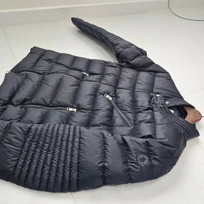 [BUNJANG] Moncler Amiot Black Badge Lightweight Biker Padded Jacket / 몽클레어 블랙와팬 경량패딩4 국내105 아미오라인 바이커패딩