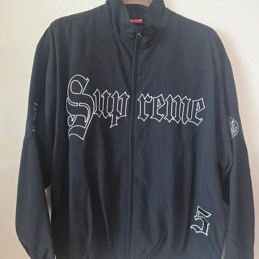 [SOLD OUT] 슈프림 올드 잉글리쉬 트랙 자켓 블랙