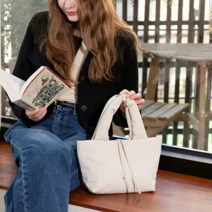 [BUNJANG] Usendy Mellow Padded Tote Bag (Ivory) / 유센디 멜로우 패딩 토트백 아이보리(정가6.2)
