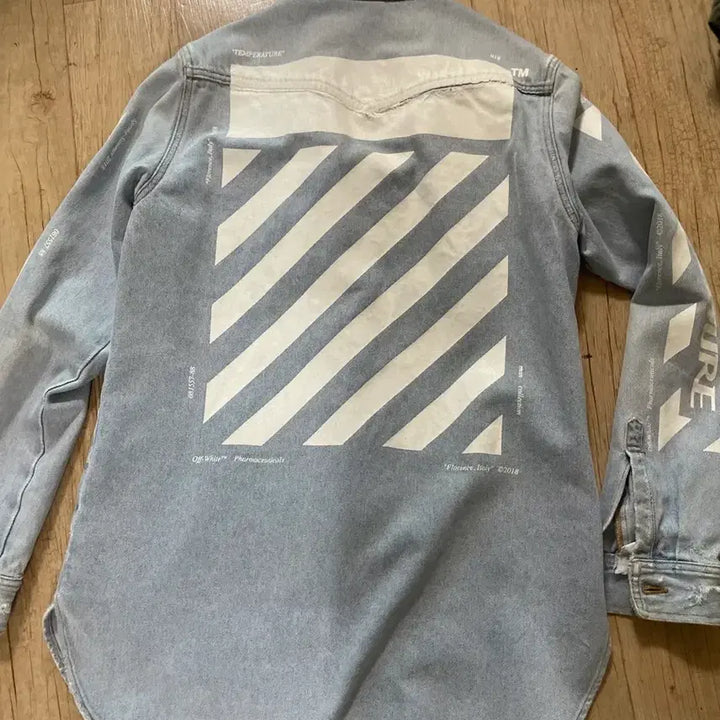 [BUNJANG] Off-White Diagonal Stripe Washed Denim Shirt / OFF-WHITE 데님 셔츠